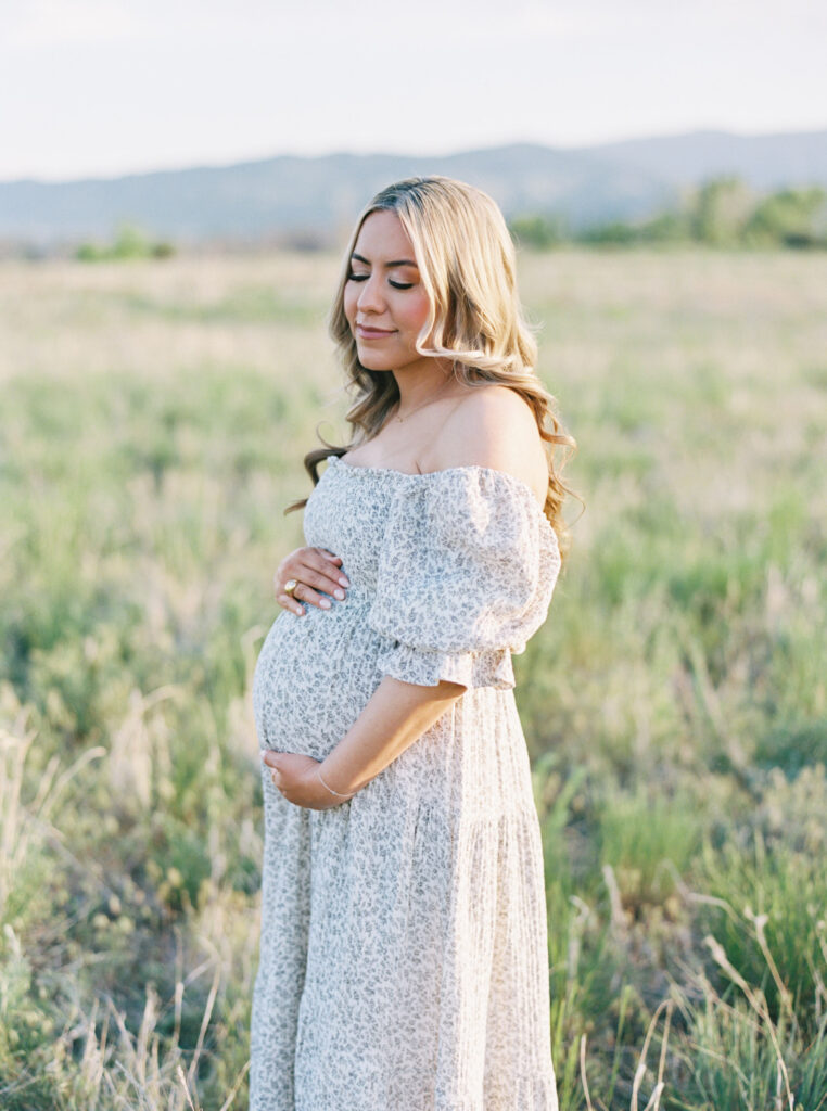 Maternity photography session in Greenville, SC by Chelsea Sliwa Photography
