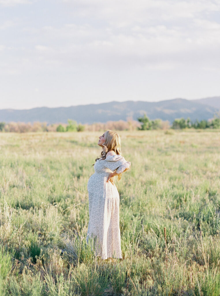 Maternity photography session in Greenville, SC by Chelsea Sliwa Photography