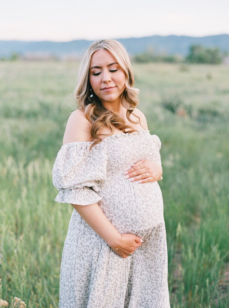 Maternity photography session in Greenville, SC by Chelsea Sliwa Photography