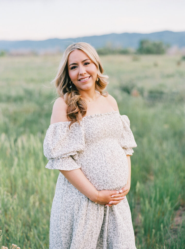 Maternity photography session in Greenville, SC by Chelsea Sliwa Photography